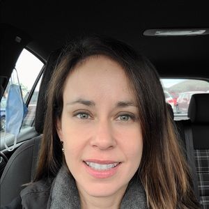 Meet your Posher, Desiree